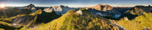 Panorama of the Zaluandakopf above the Rätikon Panorama of the Zaluandakopf above the Rätikon